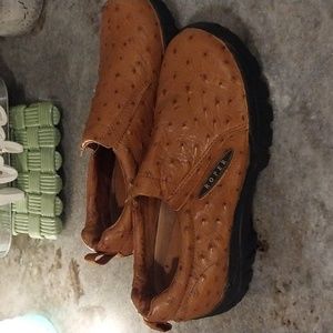 ROPER PERFORMANCE SOLID LEATHER SLIPON SHOES, SZ 8.5